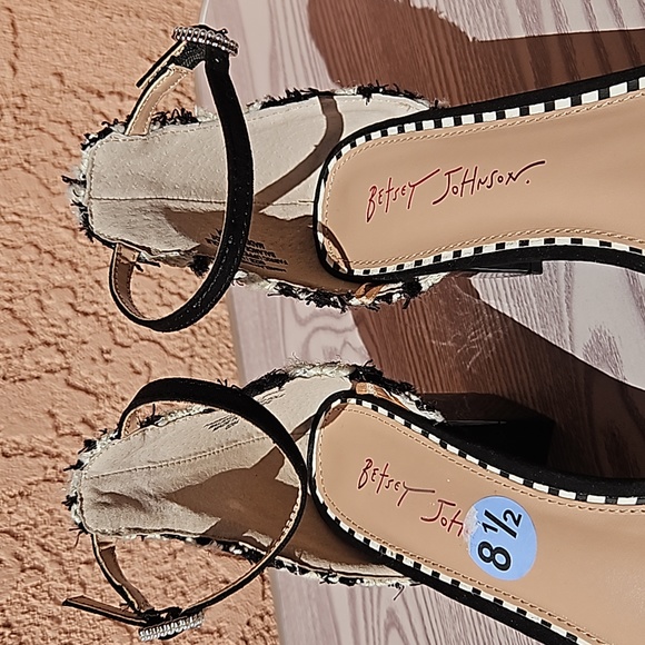 Betsey Johnson Annela embellished rhinestone sandals size 8.5 - Picture 14 of 15